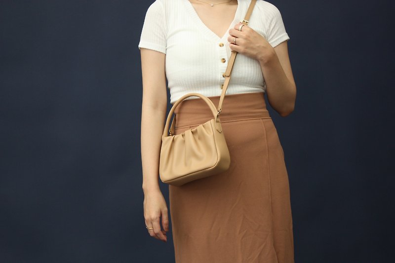 Soft genuine leather wrinkled milk tea bag - Messenger Bags & Sling Bags - Genuine Leather Khaki
