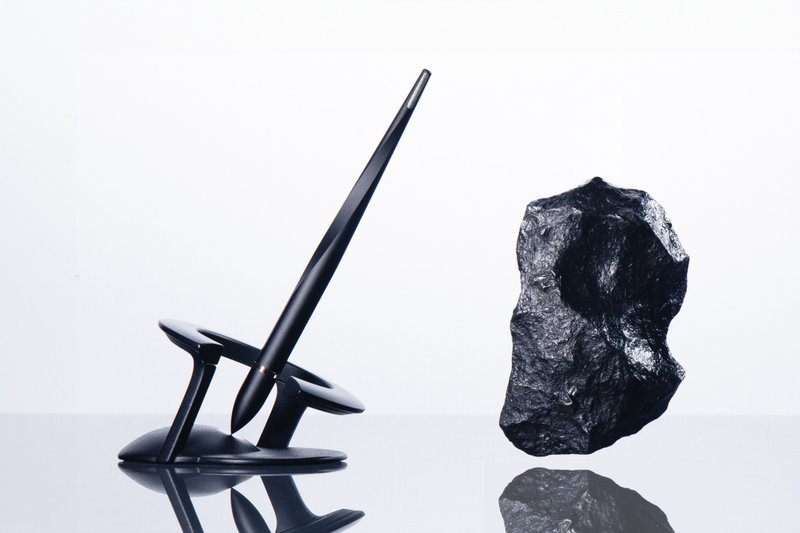 Hoverpen self-standing pen [Interstellar] meteorite inlaid model - ปากกา - โลหะ สีดำ