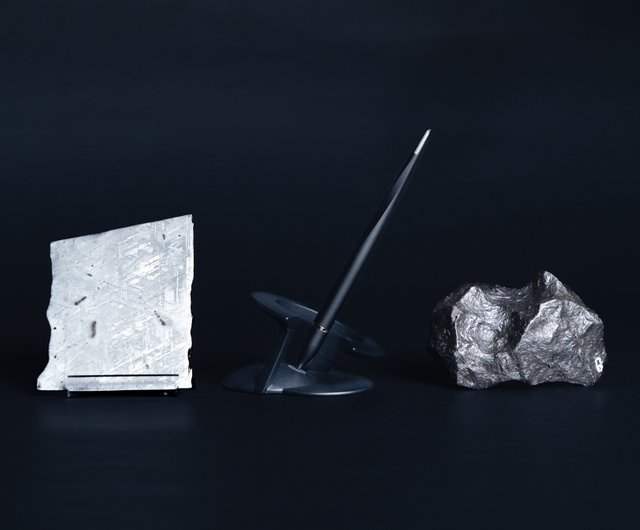 ホバーペン自立ペン【インターステラー】ユニークな隕石象嵌モデル