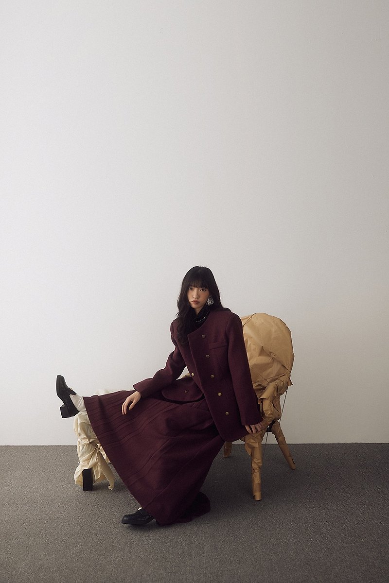 MOSDRESS wide-shouldered double-breasted jacket + pleated long skirt suit - Other - Other Man-Made Fibers 