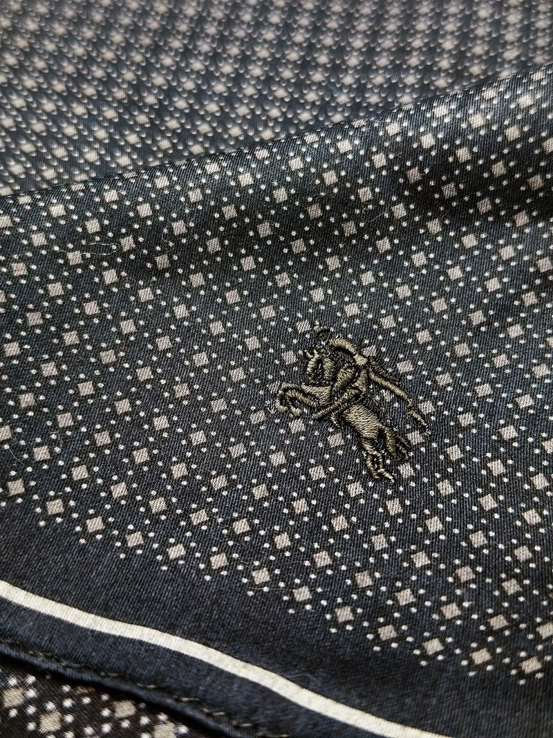 Burberry Vintage Handkerchief Diamond Pattern Black 20x 20 inches - 手帕 - 棉．麻 黑色