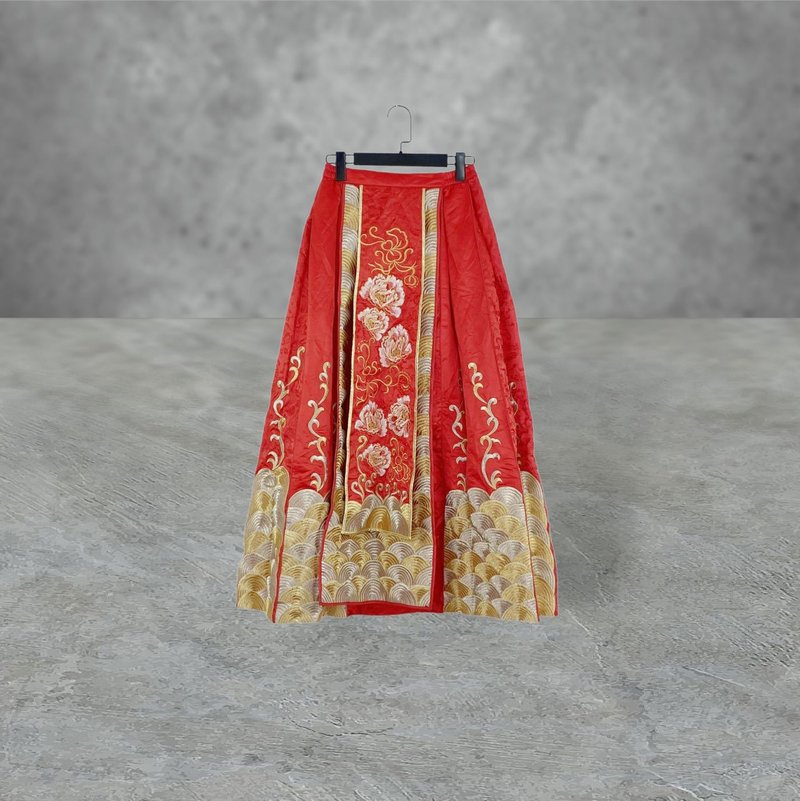 中古 凌泰子レッドゴールド配色サテン刺繍ジャガードやや厚手ドレス OPD413 - スカート - ポリエステル レッド