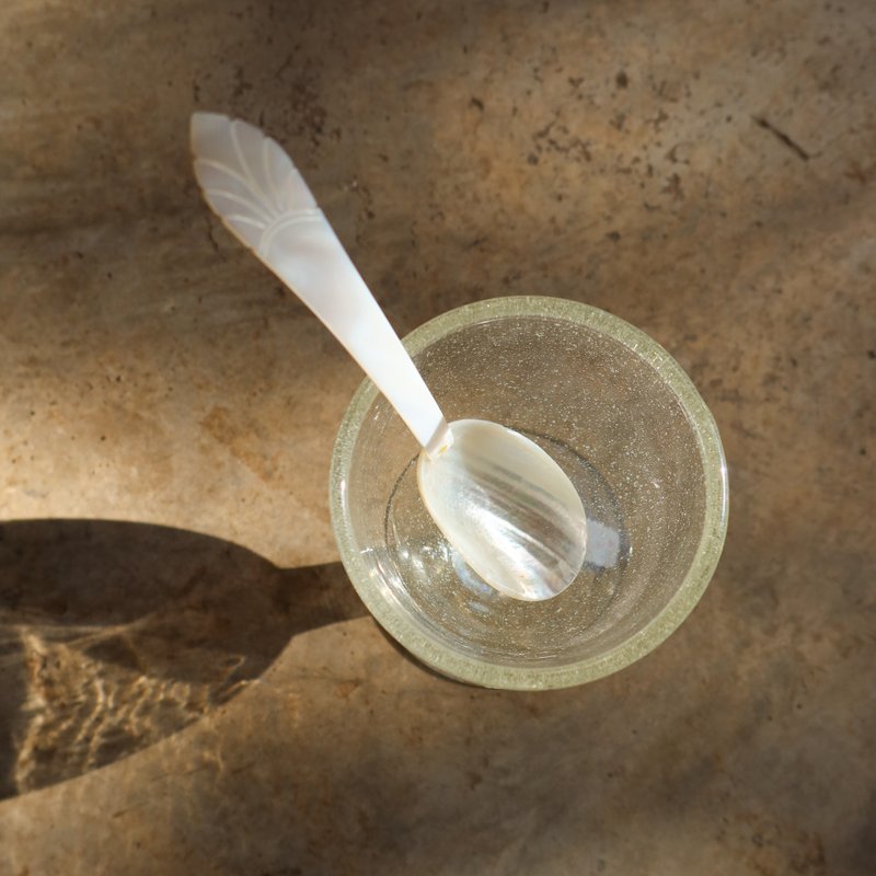 Mother-of-pearl spoon - Cutlery & Flatware - Shell White