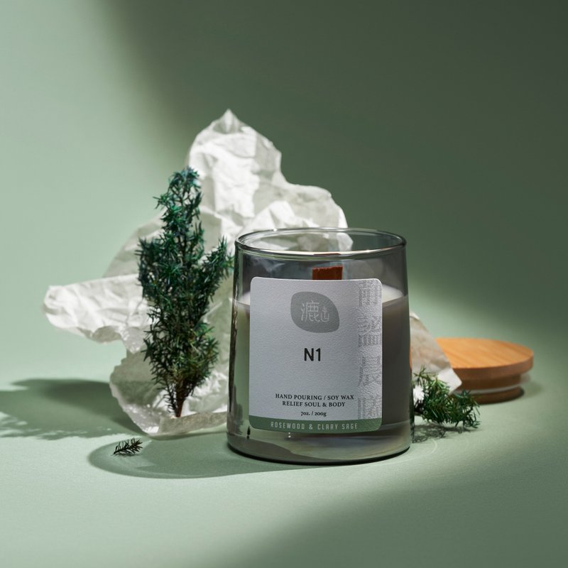 N1 Quiet Morning - Herbal wood tone/rosewood & clary sage/natural essential oil soy wood wick candle - เทียน/เชิงเทียน - ขี้ผึ้ง สีเทา