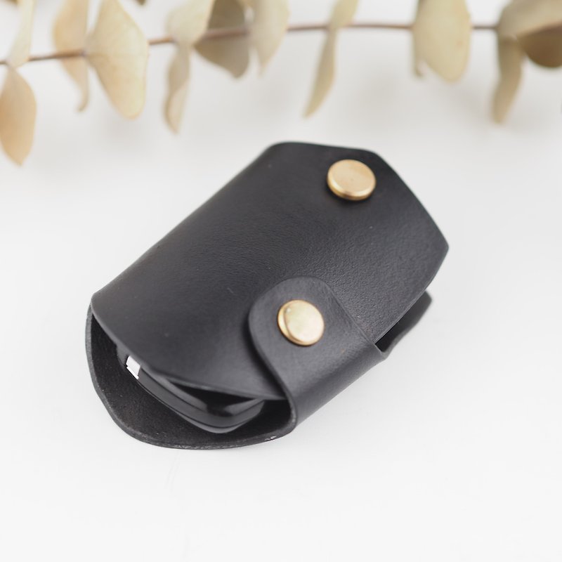 汽車鑰匙套 皮革手工製作 黑色 - 鑰匙圈/鑰匙包 - 真皮 黑色