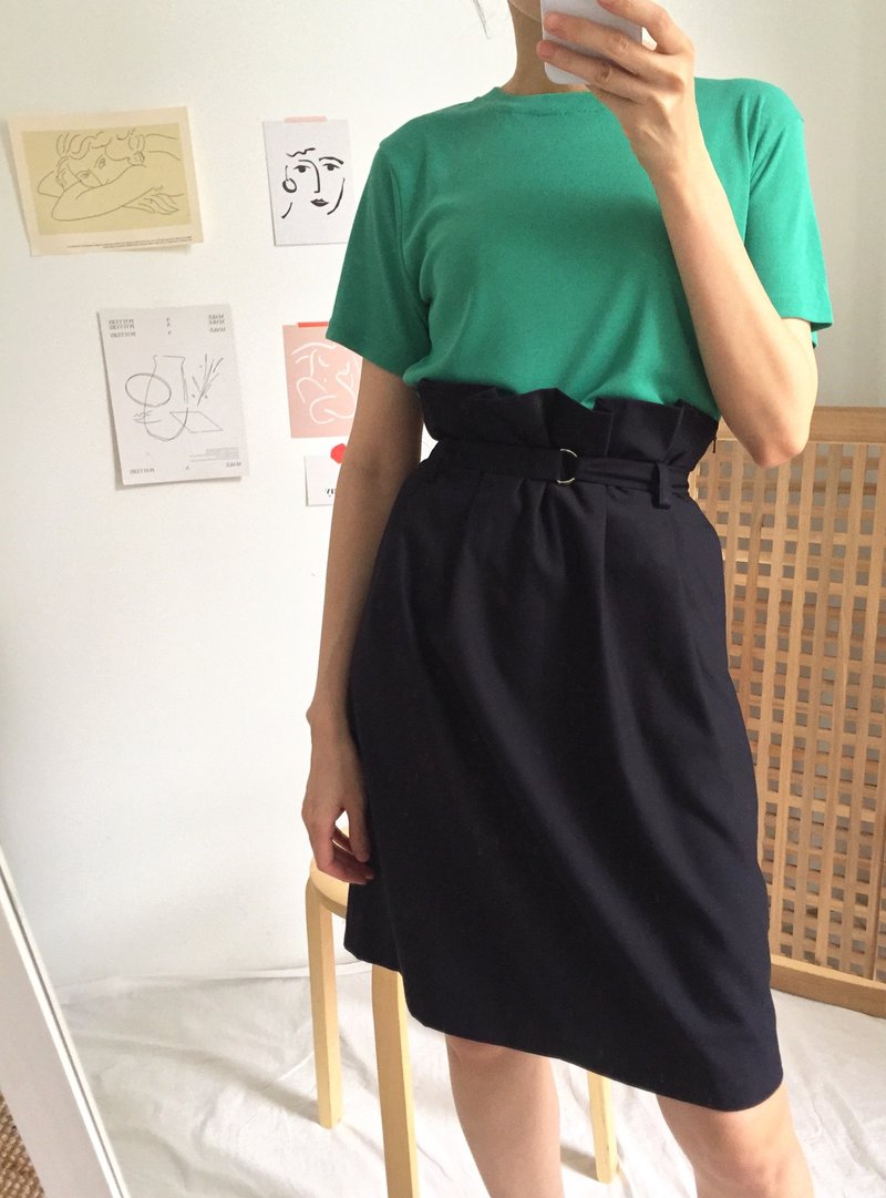 Licorice Skirt 深藍束腰環扣裙 (可訂做其他顏色) - 裙子/長裙 - 棉．麻 藍色