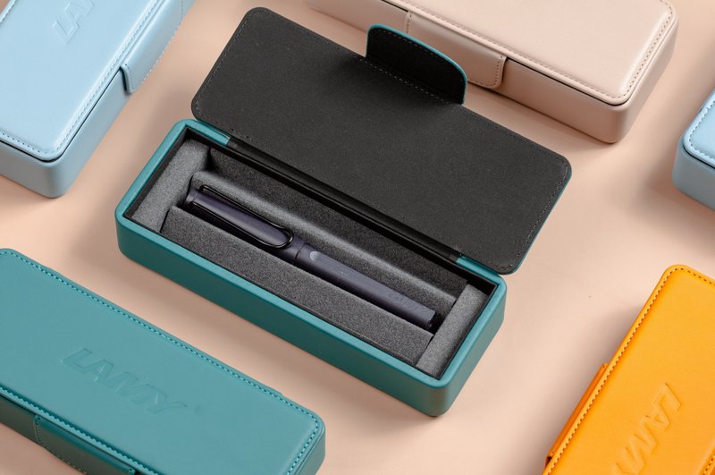 【雷雕免費刻字】LAMY 皮革筆盒 / SAFARI 系列 - 鋼珠筆 -多彩選 - 鋼珠筆 - 塑膠 多色