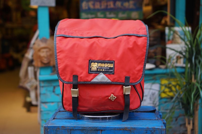 EARTH.er  :: Vintage :: │ ● Norway Outdoor Brand "MOSKUS" Vintage External Frame Backpack │ - กระเป๋าเป้สะพายหลัง - วัสดุอื่นๆ สีแดง