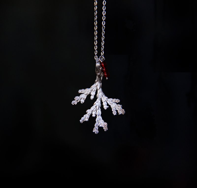 植物寫實系列 - 台灣扁柏 紅瑪瑙 - 925純銀手作項鍊 銀飾 禮物 包裝 - 項鍊 - 其他金屬 銀色