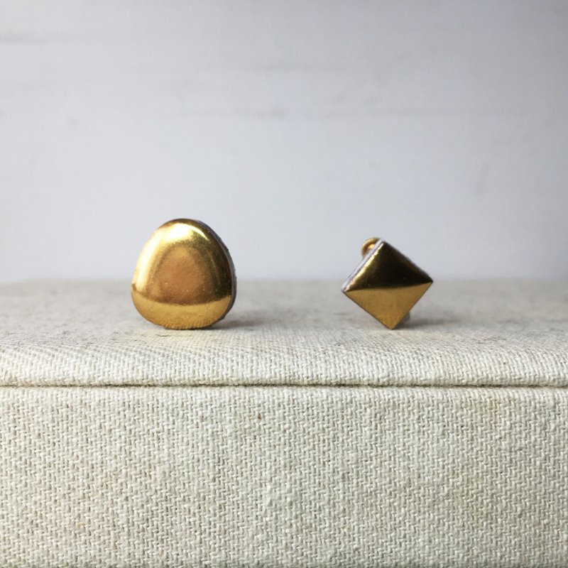 TP-135 タイルピアス - 耳環/耳夾/耳骨夾 - 陶 金色