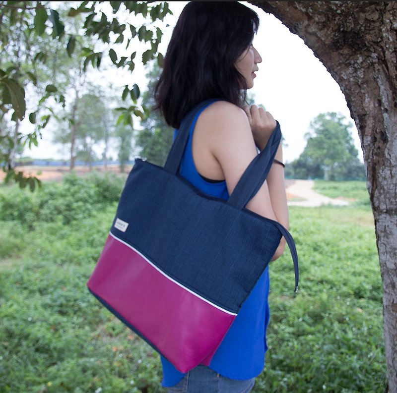 HARNS: Handmade tote bag tote bag (purple) - กระเป๋าแมสเซนเจอร์ - วัสดุอื่นๆ สีม่วง