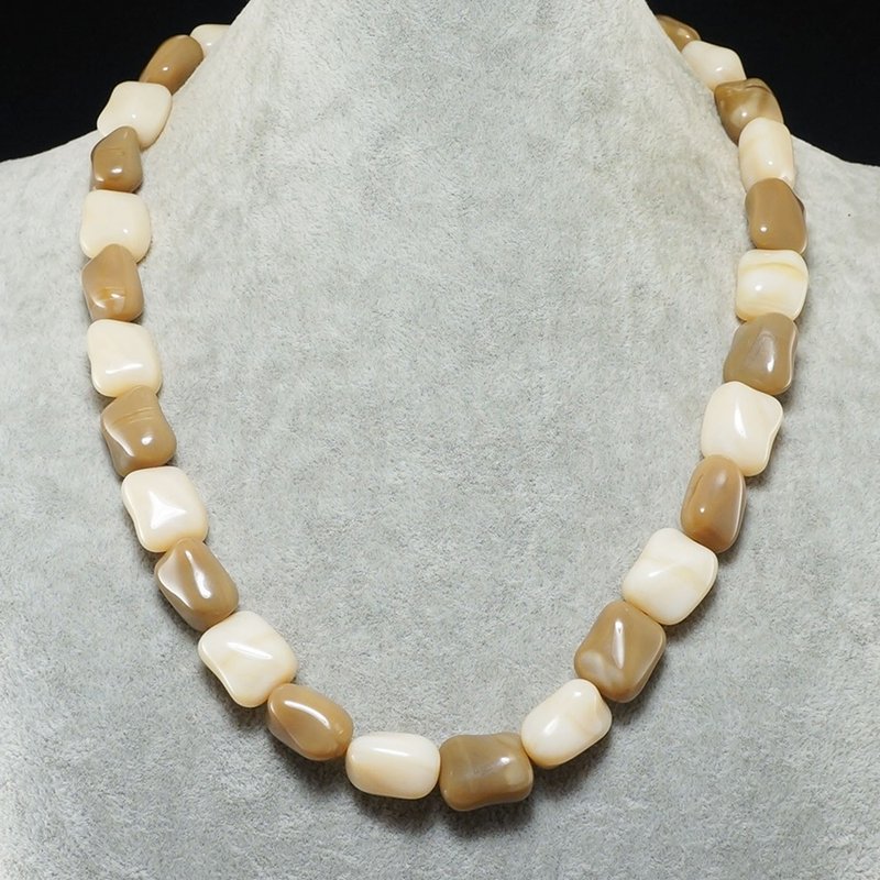 Beige Creamy White Ivory Necklace Czech Glass Large Beaded Necklace Jewelry Gift - 項鍊 - 玻璃 咖啡色