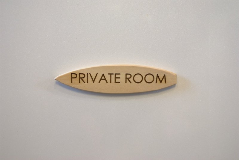 Surfboard plate private room - Wall Décor - Wood Brown