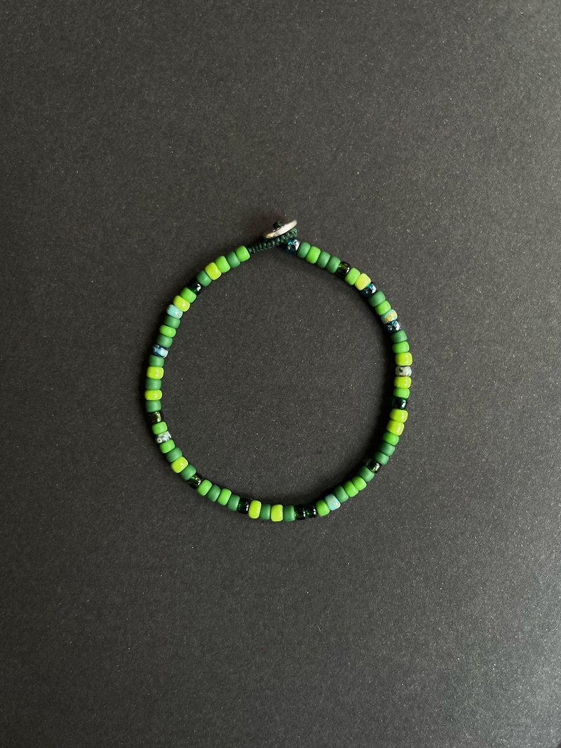 Original fresh forest Japanese magazine style green mixed beaded braided rope waterproof bracelet - Bracelets - Other Materials Green