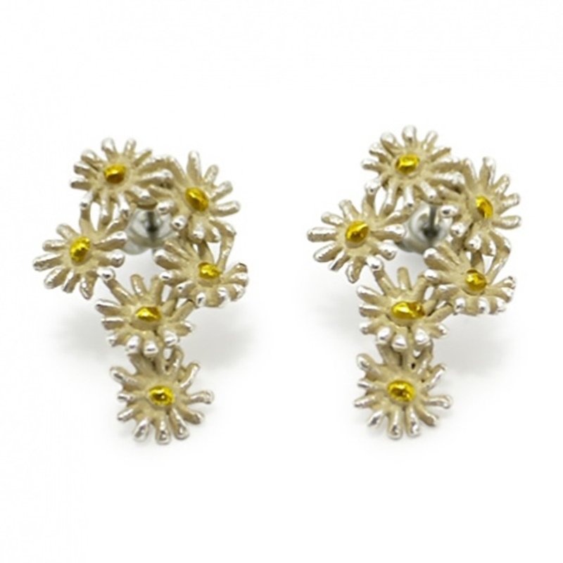 Marguerite bouquet Earrings Marguerite Mobs / Earrings PA133 - ต่างหู - โลหะ สีทอง