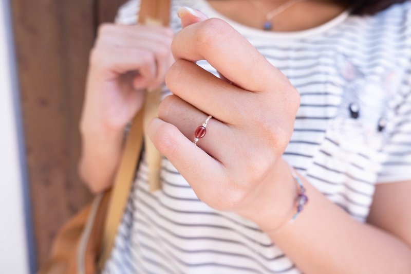 新款極幼手工 純銀珠戒指 主石為 5 X 4MM石榴石  - 戒指 - 寶石 紅色