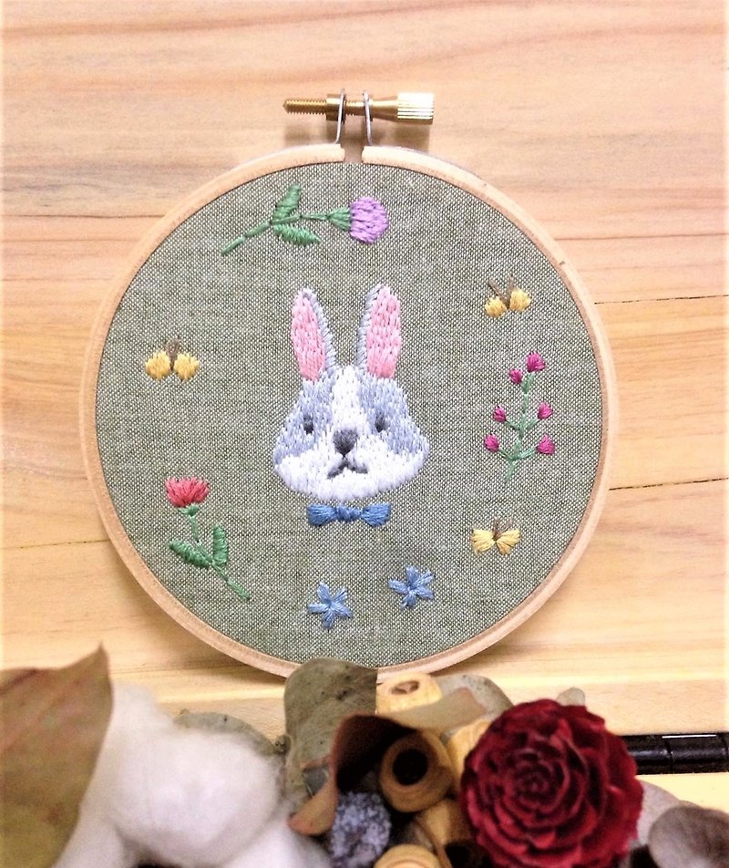 Hand Embroidered Ornaments - Nick Bunny - ของวางตกแต่ง - งานปัก หลากหลายสี