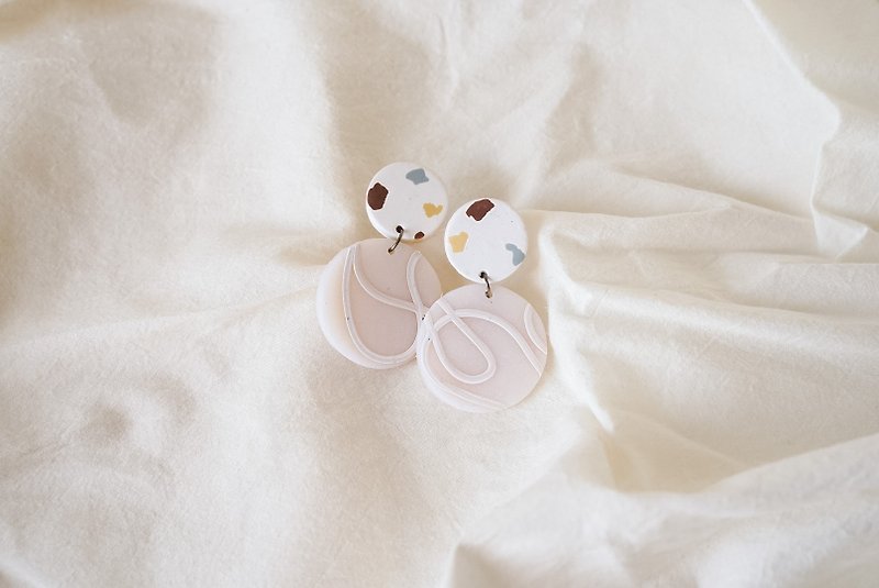 Mal earrings - Earrings & Clip-ons - Resin White