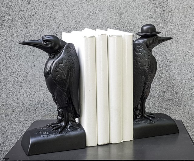 スタチュー ブックエンド レイブンズ。ダークアカデミアスタイルの
