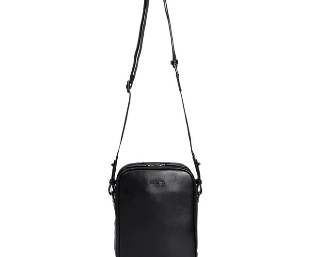 CERRUTI 1881 ハンドバッグ Cerruti - 【美品】CERRUTI 1881 SHAPES ナイロンバッグの通販