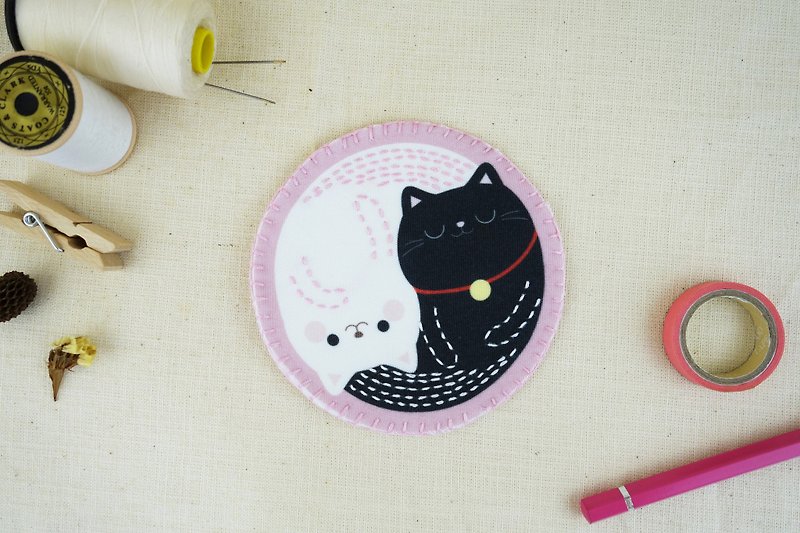 Hand sewing cloth coaster - cat good friend - Coasters - Polyester Multicolor