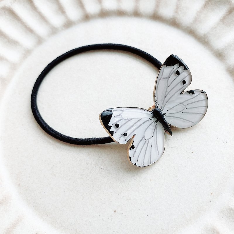 Cabbage butterfly hair ornament medium size - Hair Accessories - Plastic White