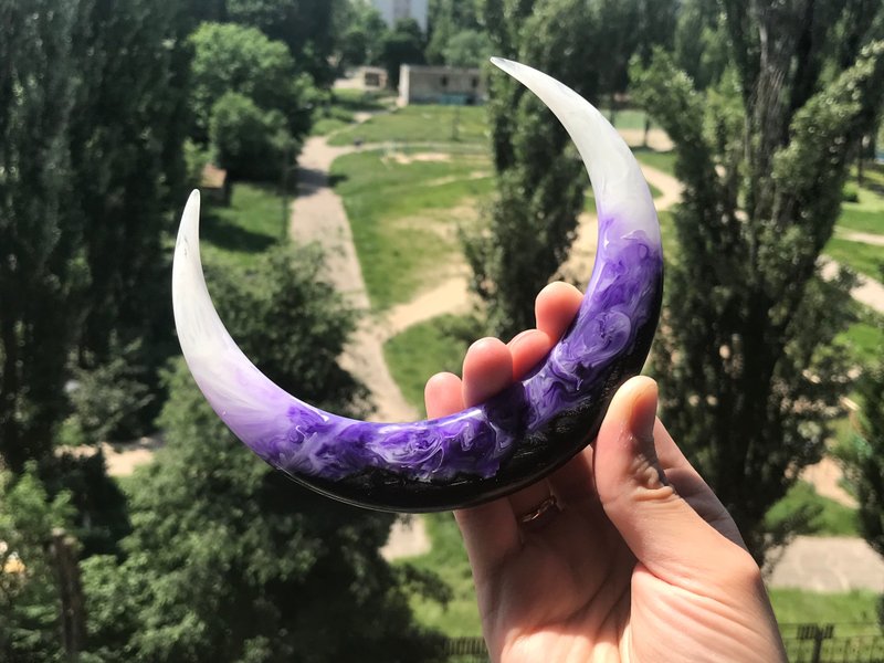 Hair clip, Hair pin, Crescent hair stick with black oak and purple resin - 髮夾/髮圈 - 木頭 紫色