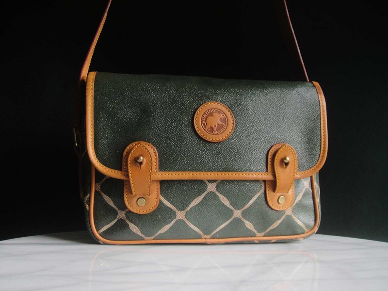 【老時光 OLD-TIME】早期二手老包義大利製HUNTING WORLD肩背包 - 側背包/斜背包 - 其他材質 多色