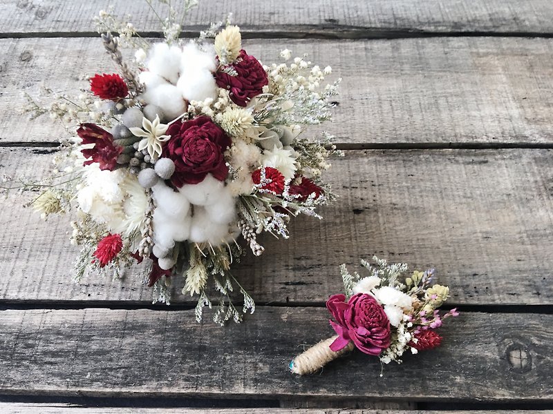 [good flower] rose bride bouquet red and white dry bouquet wedding bouquet with boutonniere - อื่นๆ - พืช/ดอกไม้ สีแดง