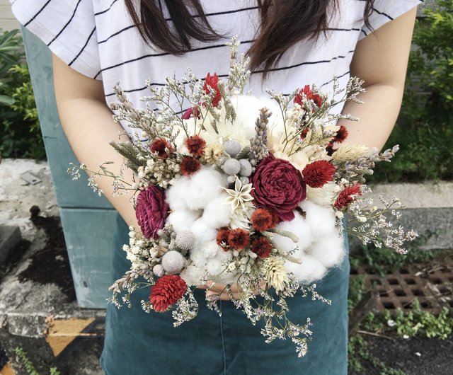 良い花]バラ花嫁ブーケ赤と白のドライブーケ結婚式のブーケboutonniere