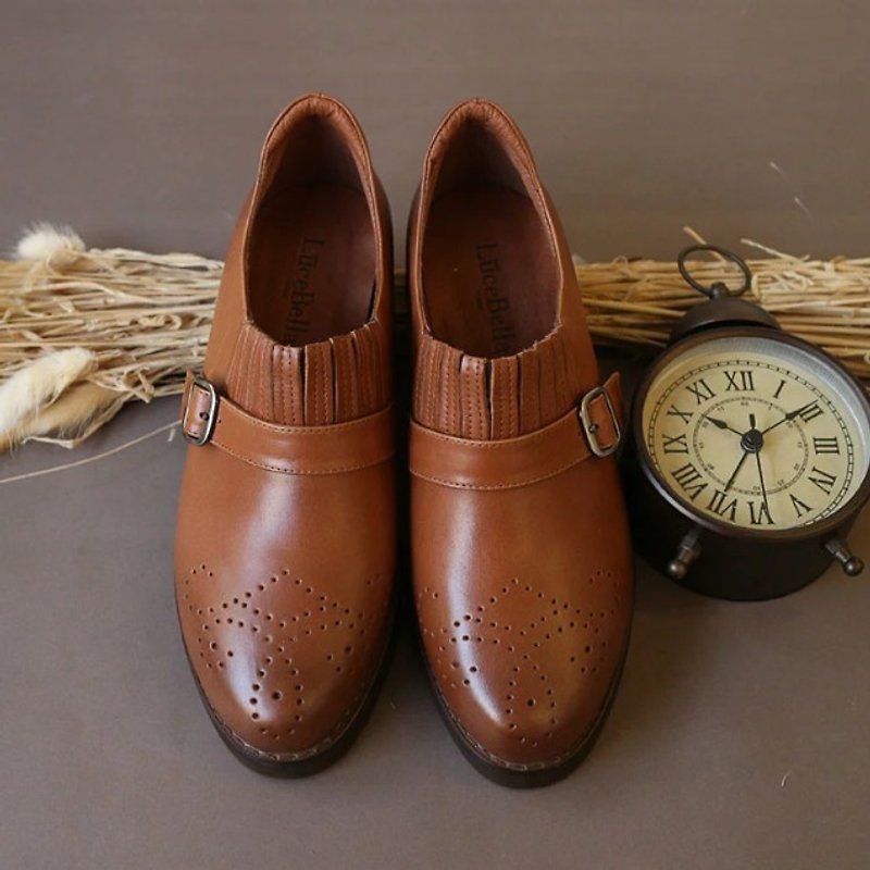【Retro era】Hand Polished Carved Shoes - Light Brown - รองเท้าอ็อกฟอร์ดผู้หญิง - หนังแท้ สีนำ้ตาล