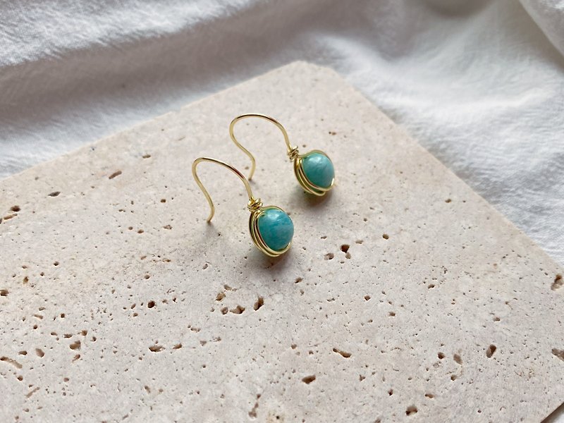 【Tianqing】Handmade Tianhe Stone 14K gold-coated earrings and earhooks Valentine's Day gift - Earrings & Clip-ons - Gemstone Blue