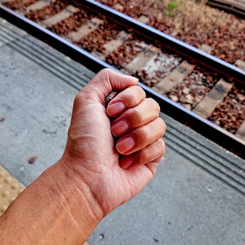 人生のバス停 発光ライトボックスキーホルダー - キーホルダー・キーケース - プラスチック 