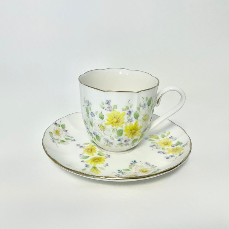 手描きの黄色と白のデイジーの、カップ&ソーサー - 茶壺/茶杯/茶具 - 瓷 白色