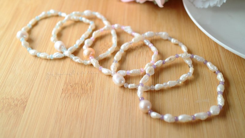 Ocean pearl bracelet is a lightweight design suitable for summer - สร้อยข้อมือ - ไข่มุก ขาว