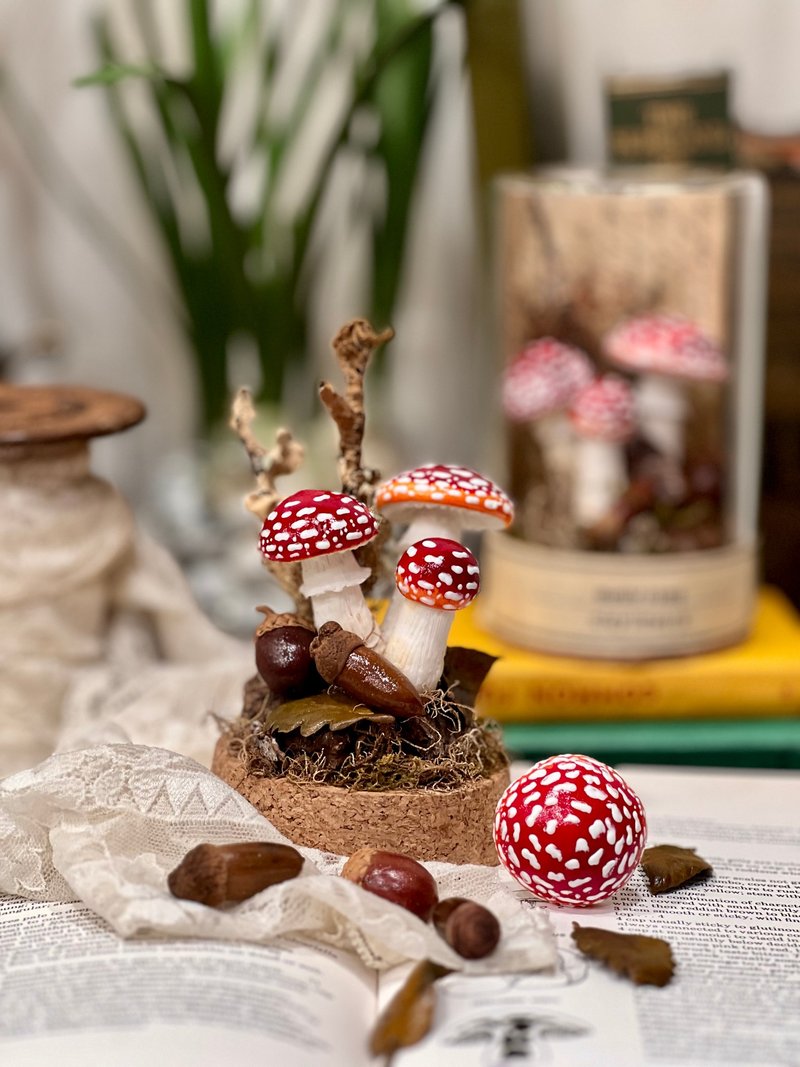 | Collection Series—Mushroom Forest | Mushroom/Acorn/Dead Leaf/Realistic Clay-Medium - ของวางตกแต่ง - ดินเหนียว 