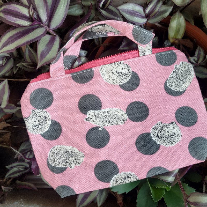 Small Tote Bag Cosmetic Bag Storage Bag The Quiet Hedgehog - กระเป๋าเครื่องสำอาง - ผ้าฝ้าย/ผ้าลินิน สีม่วง