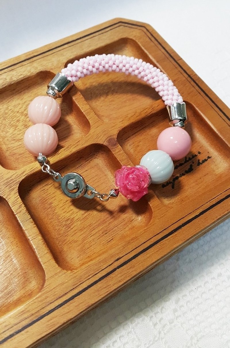 CandiiJewelry_Spring Baby Pink Crochet Bracelet - 手鍊/手環 - 其他材質 粉紅色