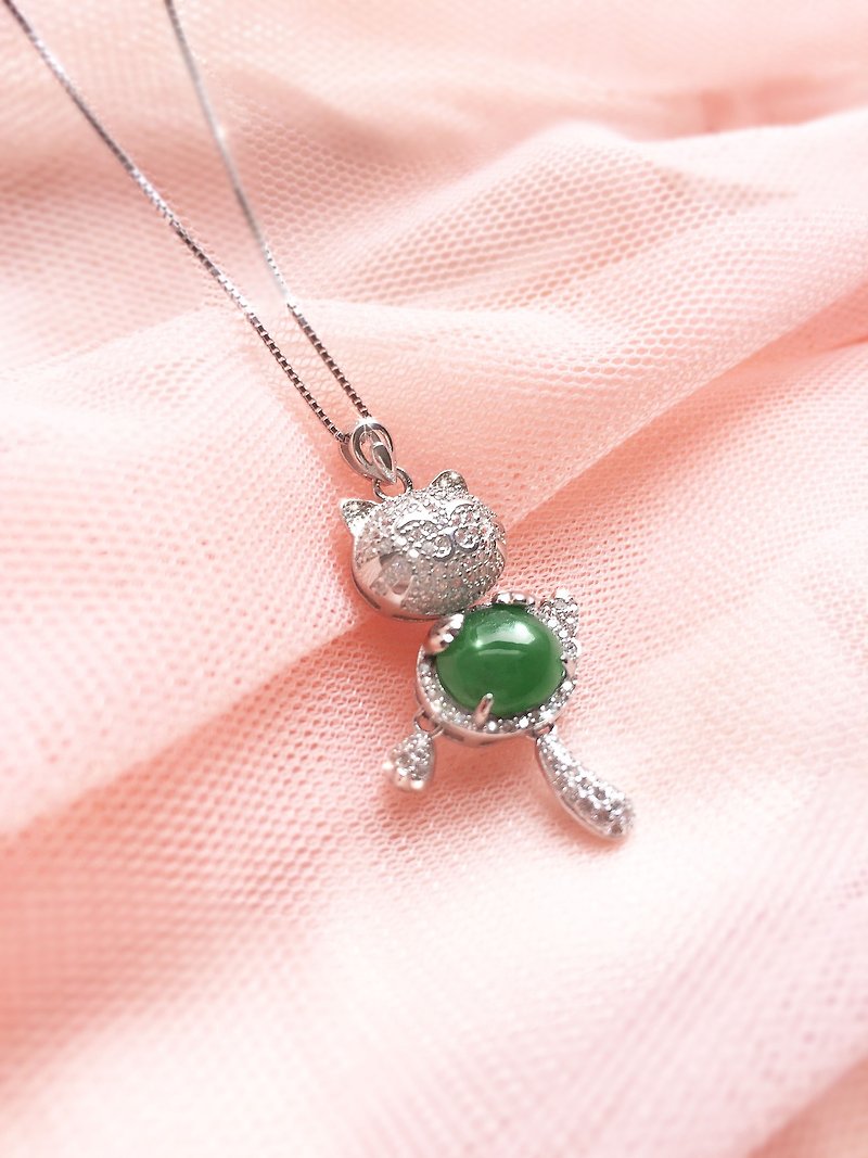 Smiling Cat - Natural Emerald (Burma Jade) Three-dimensional Cat Necklace - Necklaces - Gemstone Green