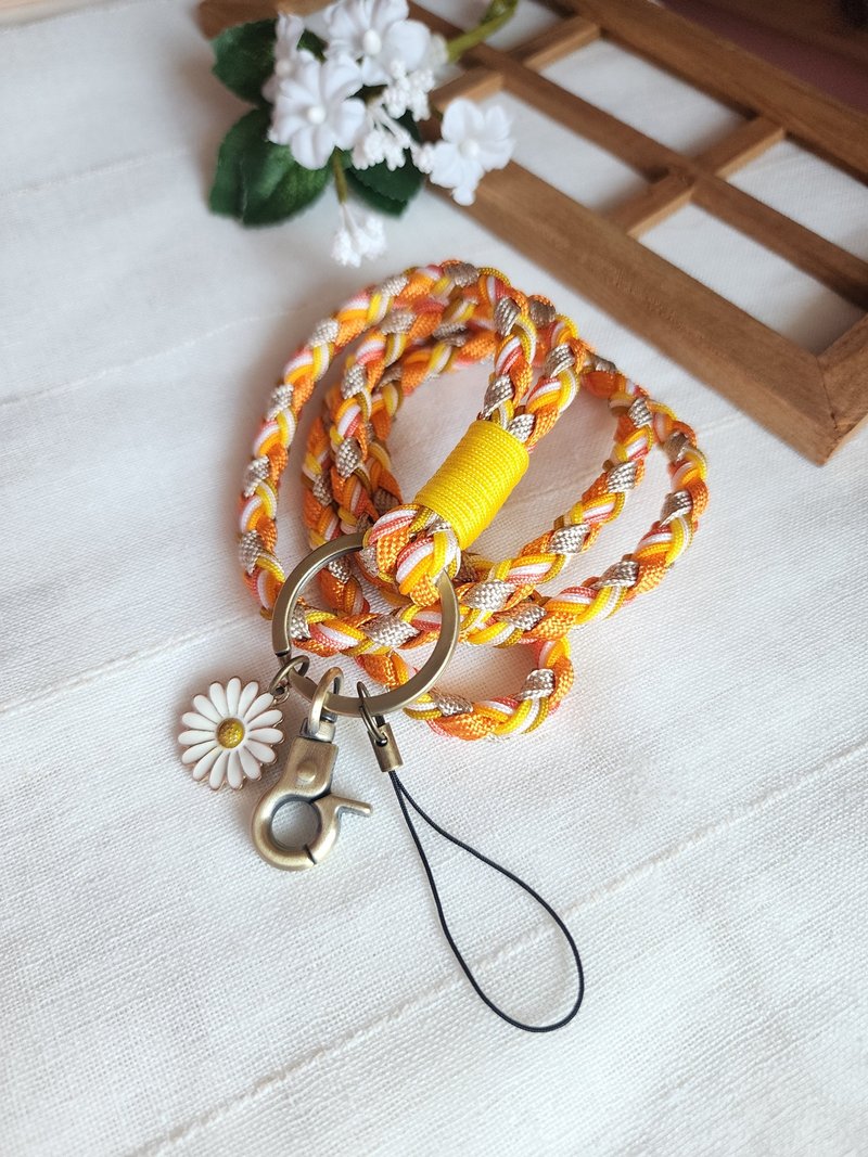 Paris*Le Bonheun. Interweaving of paracord and string. Braided rope (orange) - เชือก/สายคล้อง - ไนลอน สีส้ม