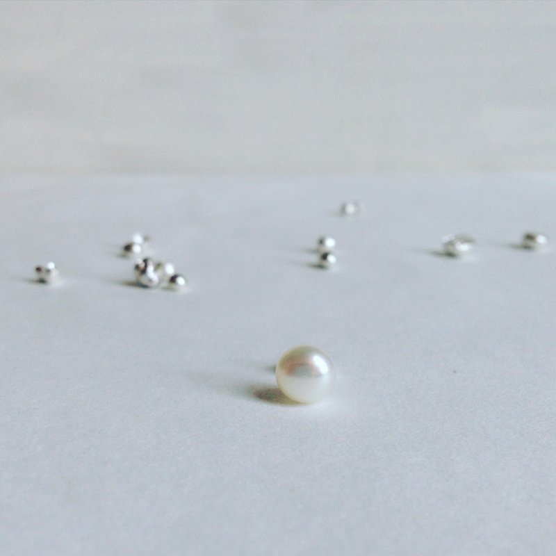 Sweet pearl / .925 silver -single earring for sale - Earrings & Clip-ons - Gemstone White