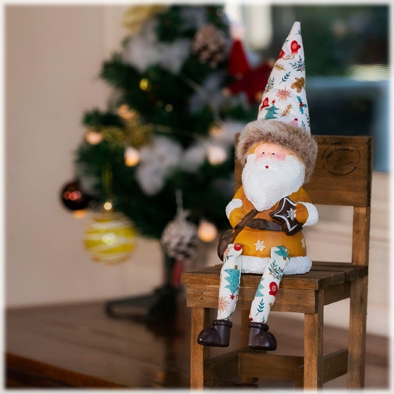 Devalier Christmas Santa Claus Tomte Nordic fairy Stylish interior Christmas ornament Room accent Decoration Yule Tomte Present Santa - ของวางตกแต่ง - ดินเผา สีนำ้ตาล