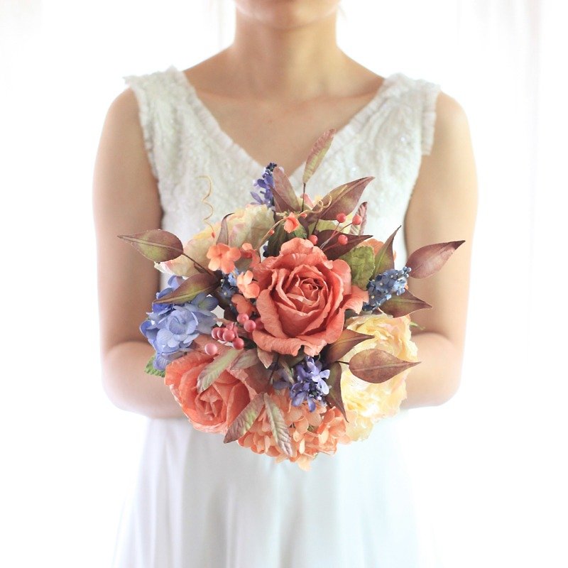 MB210 : ช่อดอกไม้เจ้าสาว สำหรับถือในงานแต่งงาน ในโทนสีฟ้าครีม - งานไม้/ไม้ไผ่/ตัดกระดาษ - กระดาษ สีส้ม