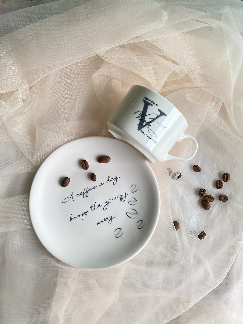 [Customized] Ceramic coffee cup with saucer, birthday, wedding, new home move-in gift for couples, office - แก้ว - เครื่องลายคราม ขาว