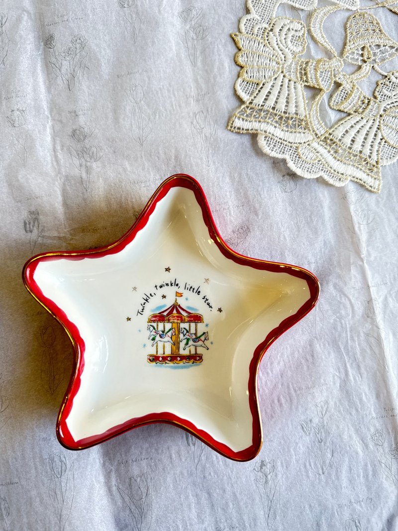 [Good Day Finds] Korean Christmas Gift Carousel Plate, Holiday Gift, Star Gold Rim, Thanksgiving - Plates & Trays - Porcelain Red