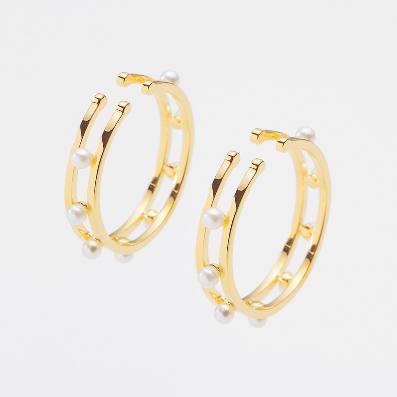 Odette ear cuff - Earrings & Clip-ons - Pearl Gold