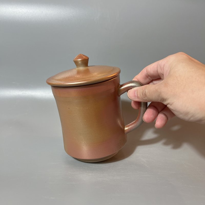 柴燒500cc有蓋馬克杯 / 啤酒杯 / 小平凡手作 - 茶壺/茶杯/茶具 - 陶 