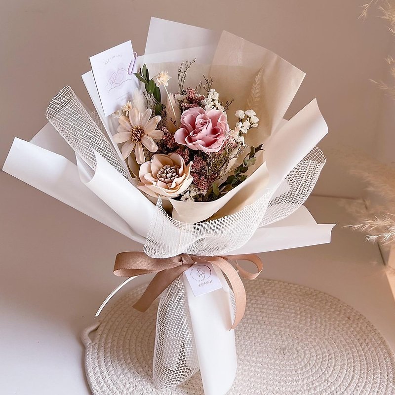 Milk tea color immortal rose bouquet - Dried Flowers & Bouquets - Plants & Flowers 