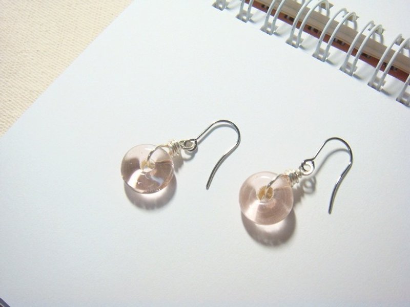 柚子林琉璃 - 透明櫻花粉 - 甜甜圈造型 - 可改夾式 - 耳環/耳夾 - 玻璃 粉紅色