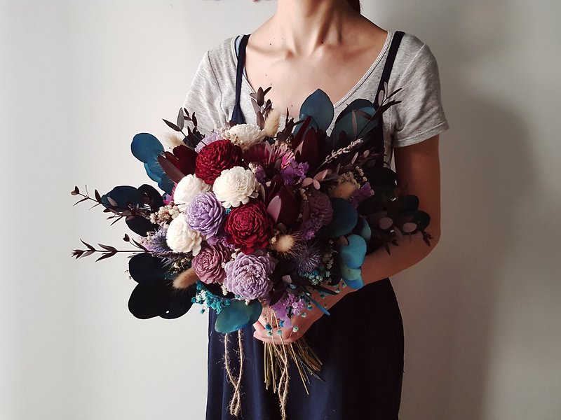 Dry bouquet | peacock blue purple red dry flower | bridal bouquet | photo bouquet - ช่อดอกไม้แห้ง - พืช/ดอกไม้ สีม่วง